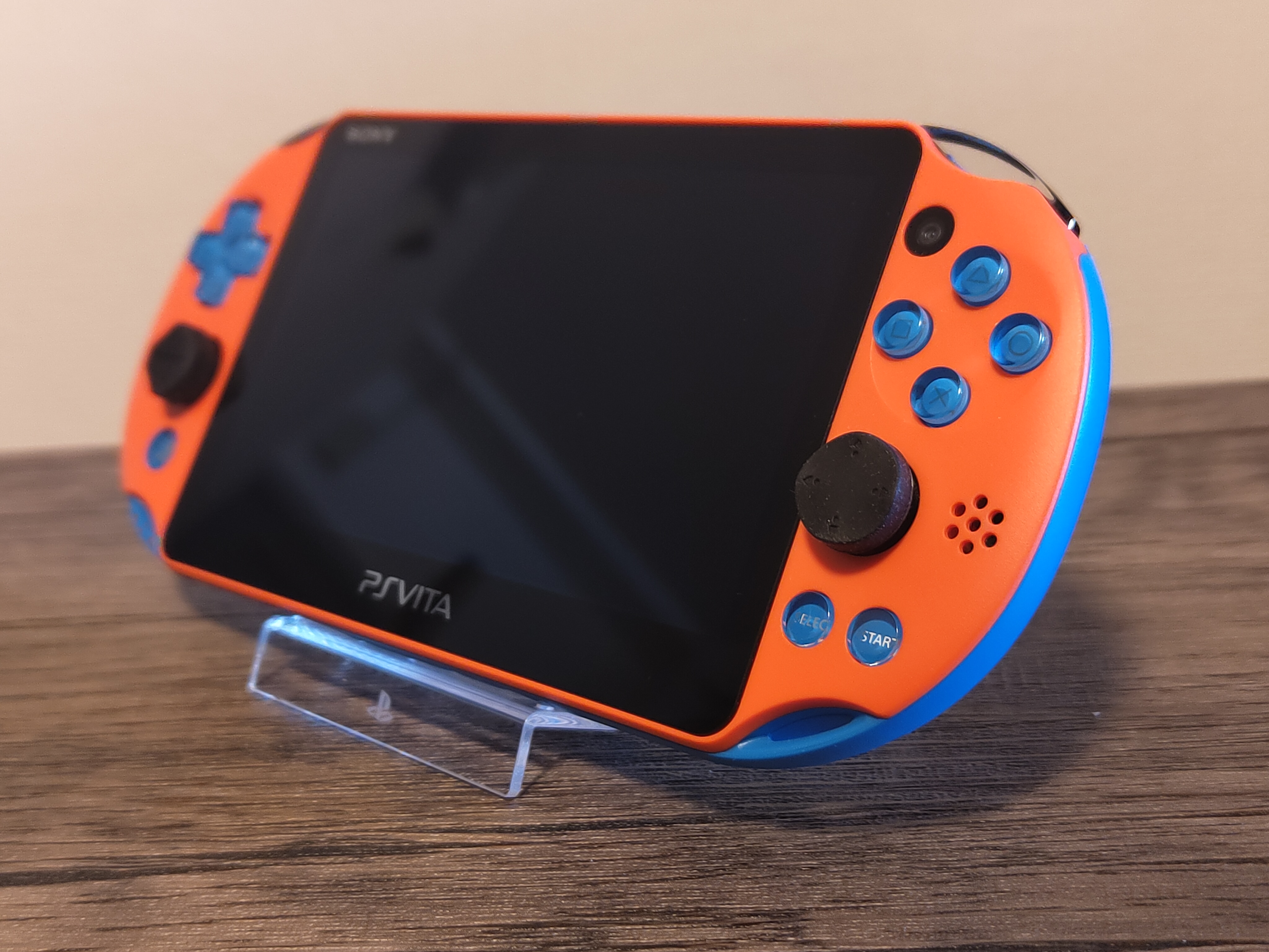 PCH-2000 Cstm. DragonBall Z