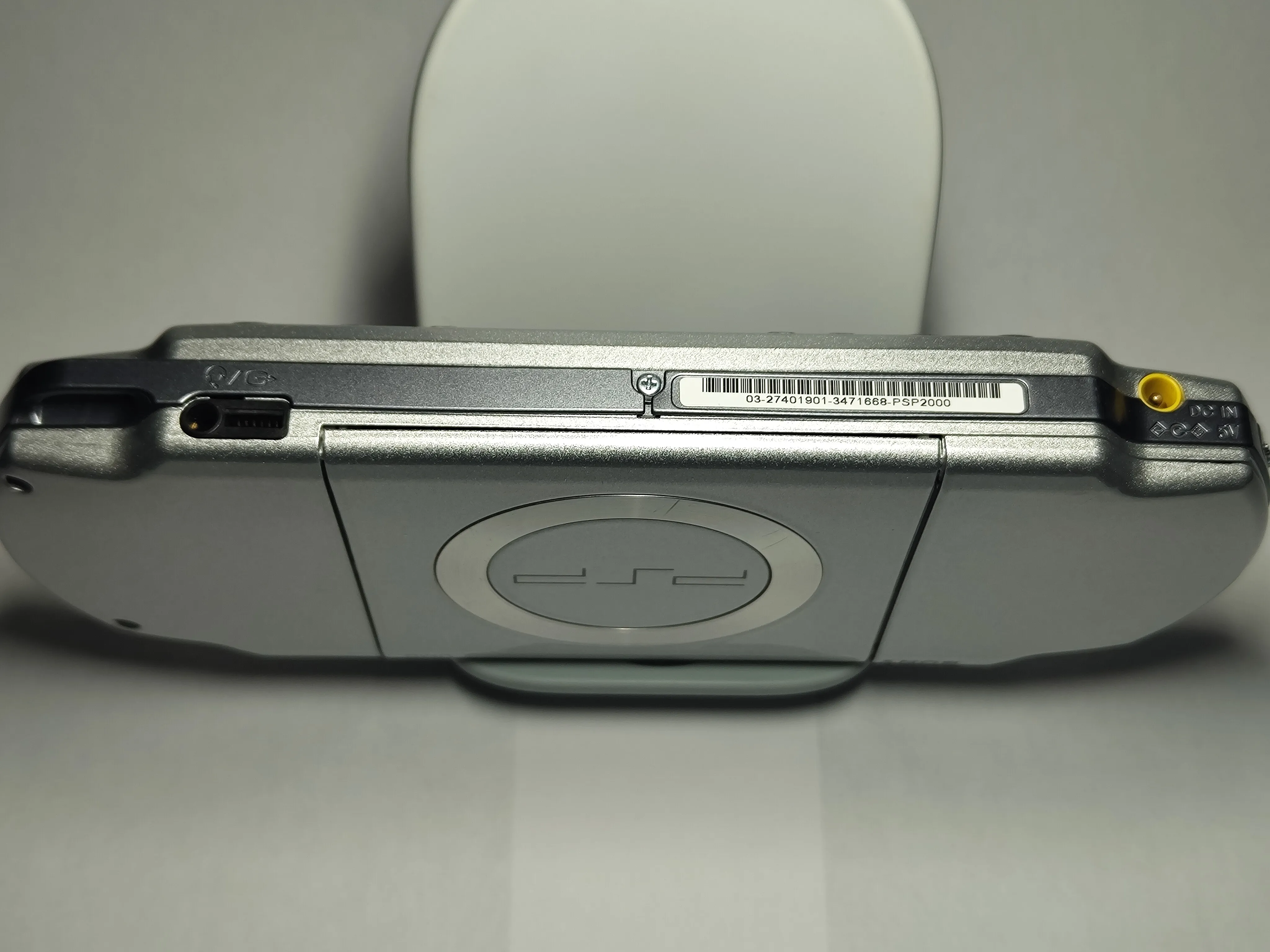 PSP-2000 Ice Silver